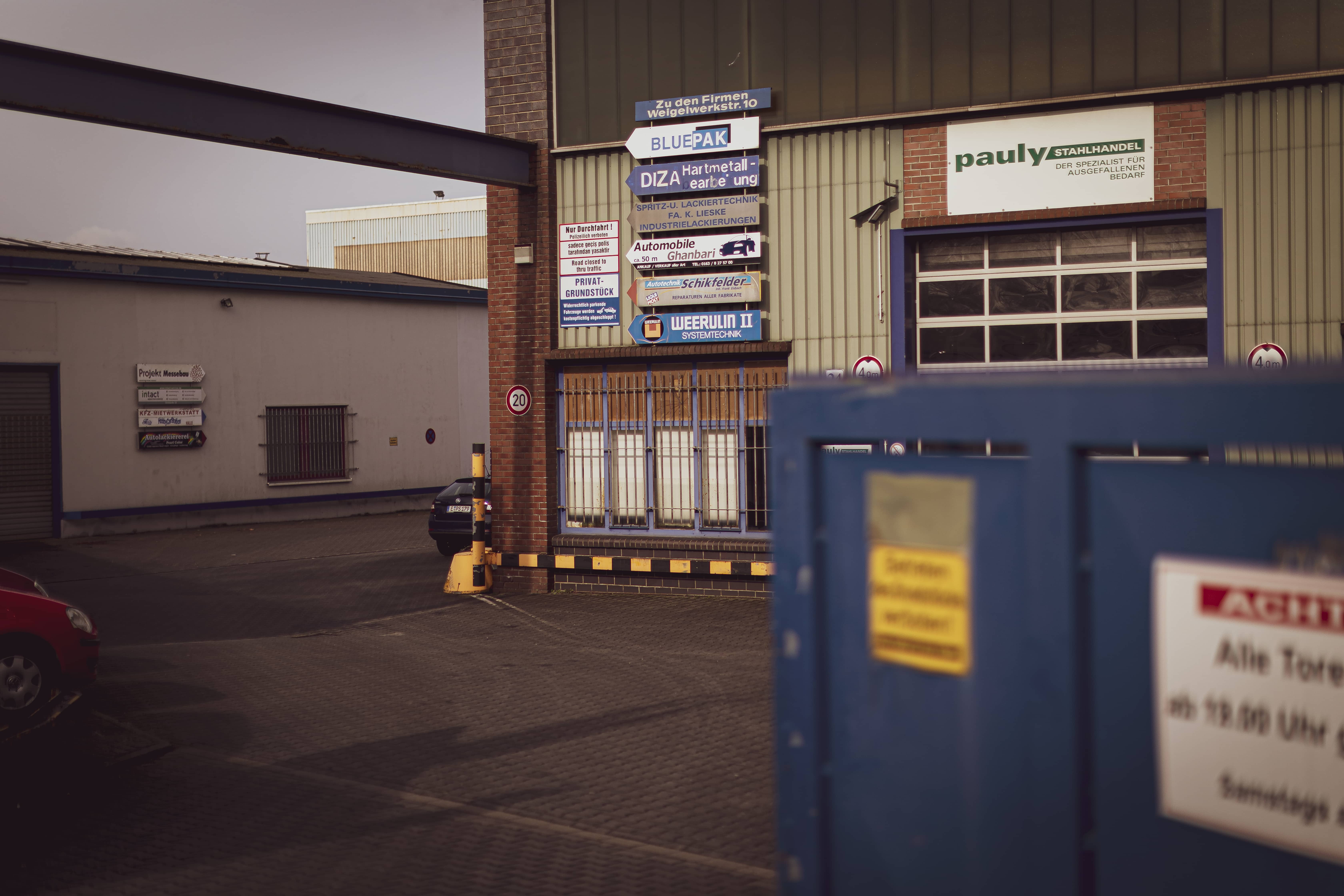 Truck entrance to our steel loading station at the SteelShop.net steel processing center